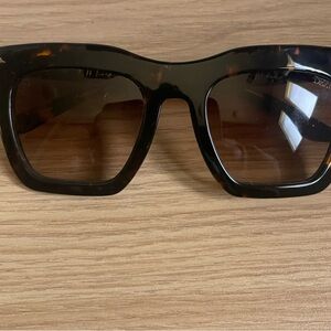 Tortoise Shell Square Sunglasses